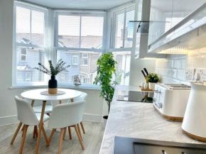 Luxury Porthcawl 1 bedroom Apt, Prime Location